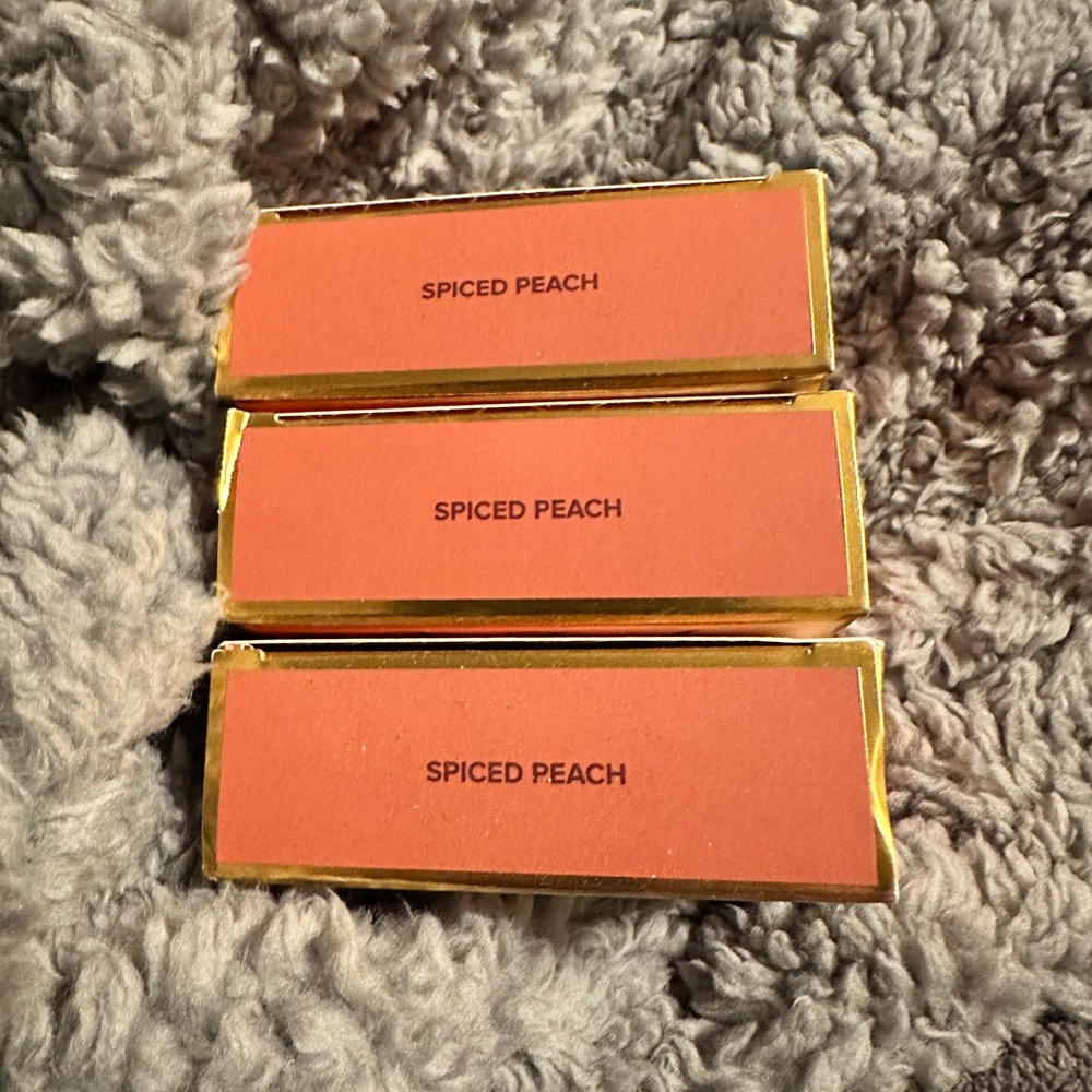 ONE Too Faced melting powder blush Spiced Peach